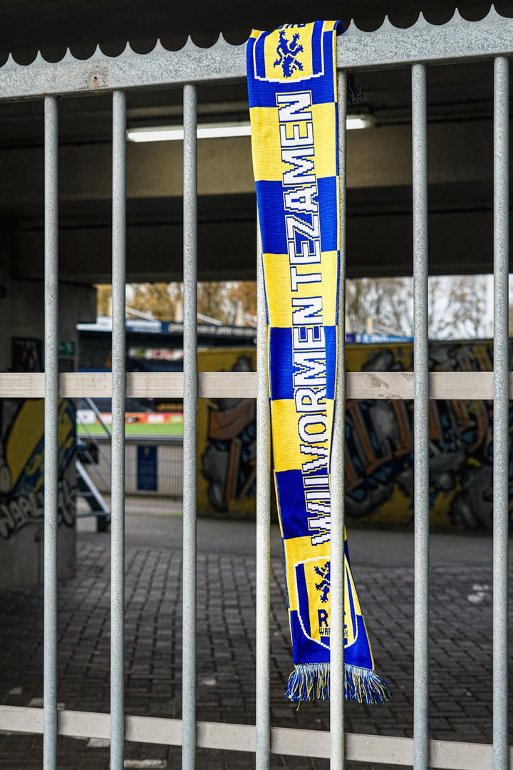 Sjaal ''Wij Vormen Tezamen''