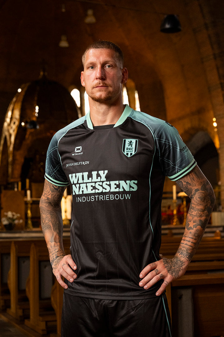 Uitshirt 2026-2027